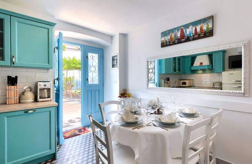 Koromacno House | Beautiful villa for 5 people with WIFI, hot tub, A/C, TV, terrace and pets allowed