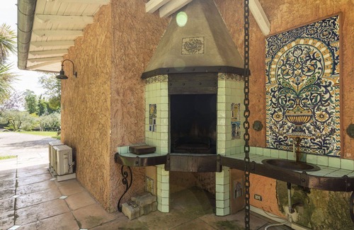 Genazzano Villa | Beautiful villa for 14 people with hot tub, WIFI, A/C, pool, TV and pets allowed