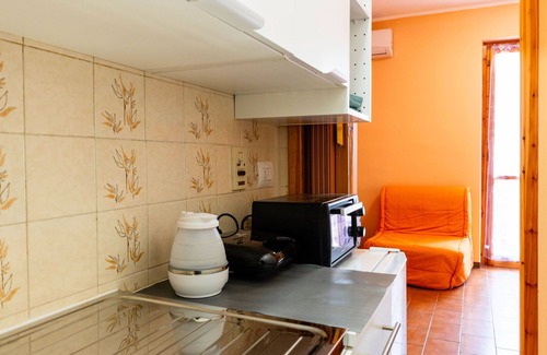 Pompeiana House | Beautiful villa for 3 guests with A/C, WIFI, TV, balcony and pets allowed