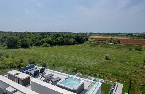 Kukci Villa | Beautiful Villa Parenzo III with pool in Porec