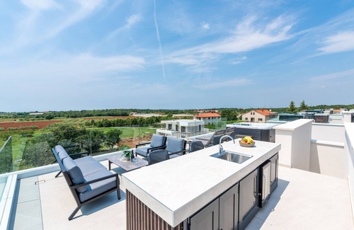 Kukci Villa | Beautiful Villa Parenzo III with pool in Porec