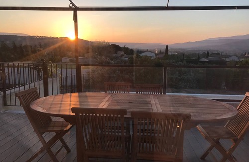 Gargas Villa | Beautiful villa pool view 180 Luberon +2 houses & garden near Roussillon 300m2