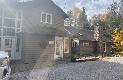 Bobcaygeon Cottage | Beautiful Waterfront Fully Contained 2 Bedroom Suite with Dock.