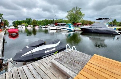 Ramara Cottage | Beautiful Waterfront Cottage - Boater's Paradise