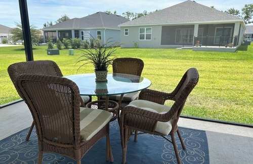 Okahumpka House | Beautifully Decorated Lake Denham 3 bed 2 bath house in The Villages