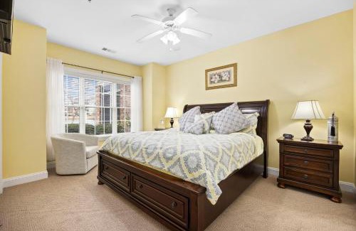 Central Myrtle Beach Apartment | Beautifully Decorated 3 BR,2 Bath Condo, First floor wth Walk in Shower! Located in Golf Community