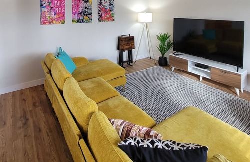 Prince George House | Beautifully Furnished Renovated 4 Bedroom House.
