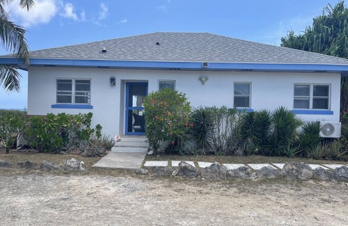 North Palmetto Point Cottage | Beautifully relaxing Beach Front Cottage, Prime Banks Road Location