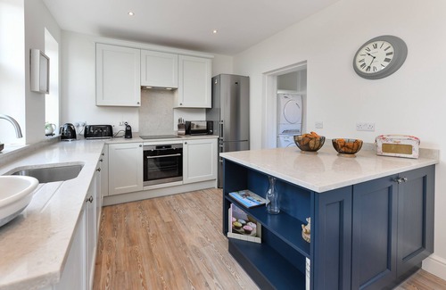 Abersoch House | Beautifully refurbished holiday home in the centre of Abersoch with parking.