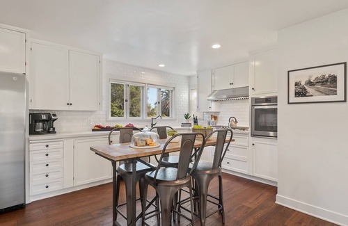 Upper East House | Beautifully renovated Spanish Colonial in Upper East close to downtown & Mission