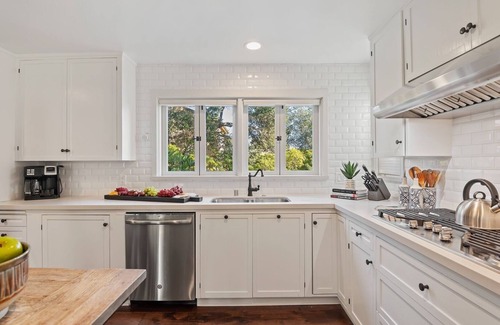 Upper East House | Beautifully renovated Spanish Colonial in Upper East close to downtown & Mission