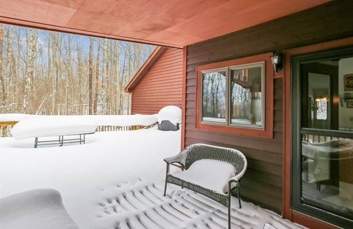 Davis House | Beautifully Secluded Mountain Home