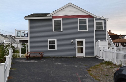Wells Beach House | Beautifully Updated Beach Rental Steps from Wells Beach
