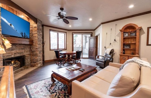 Beaver Creek Condo | Beaver Creek TRUE Ski-in Ski-out! Great in the summer too! A/C in the unit.