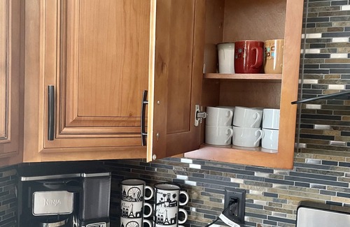 Beaverton House | Beaverton OR, Four Season Area! Cozy, 3 bedrooms, near everything! Pets Friendly