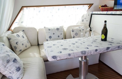 Palermo Boat Rental | BED AND BOAT IN MARINA VILLA IGIEA