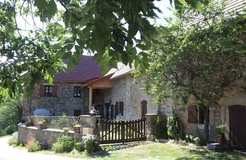 Les Cotes de Corps Bed & Breakfast | Bed and Breakfast 'La Chambre De L'Obiou 2' with Lake View, Shared Garden and Wi-Fi