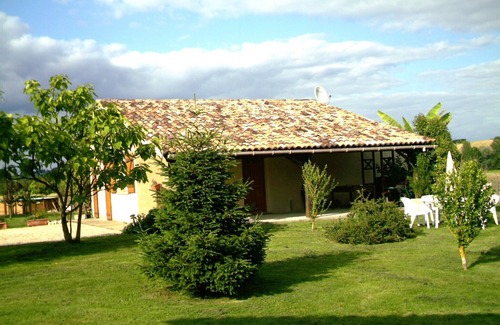Monclar Cottage | Bed and breakfast gites de france on the contry perigord