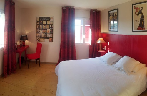Le Fraysse Bed & Breakfast | Bed and Breakfast 'La Trabiata' with Shared Pool, Shared Garden and Wi-Fi