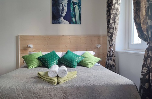 Citta Nuova-Barriera Nuova-San Vito-Citta Vecchia Bed & Breakfast | Bed & Chic