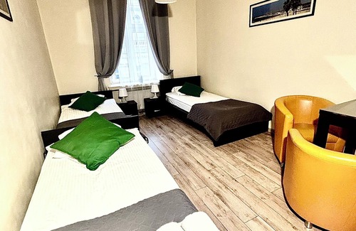 Srodmiescie Hotel | BedRooms Piotrkowska 64