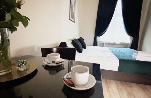 Srodmiescie Hotel | BedRooms Piotrkowska 64