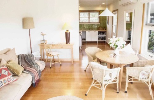 Apollo Bay House | Beeches By The Sea - Banksia Villa