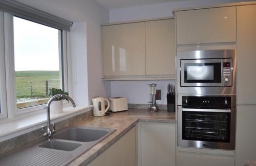 Ellon House | Beehive Cottage