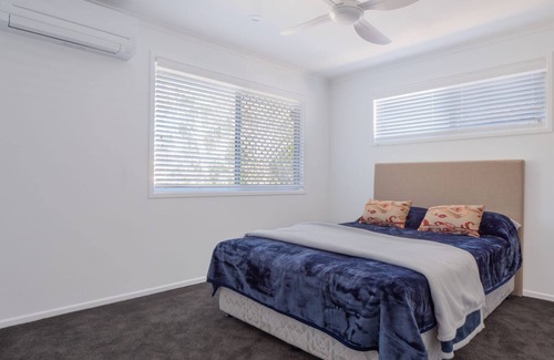Dicky Beach House | Beerburrum St, 2/22 Dicky Beach