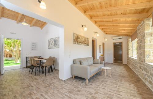Kalamaki House | Behind The Waves
