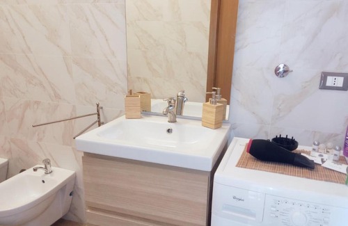 San Donato-San Vitale Apartment | BeHome Apartment Holidays