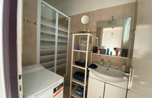 Mediterranee Apartment | Bel appartement T3 pour 4/6 personnes proche centre climatisation