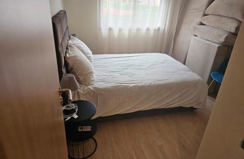 Menara Apartment | Bel appartement avec piscine et jardin