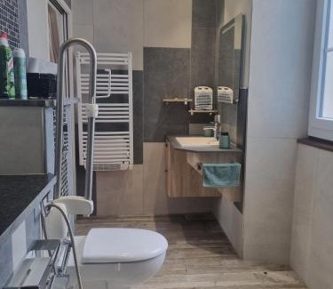 Moncayolle-Larrory-Mendibieu Apartment | Bel appartement avec jardin entre mer et montagne