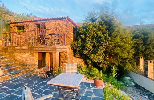 Arganil House | Bela Vista Alqueve - slate house with private swimming pool and BBQ area