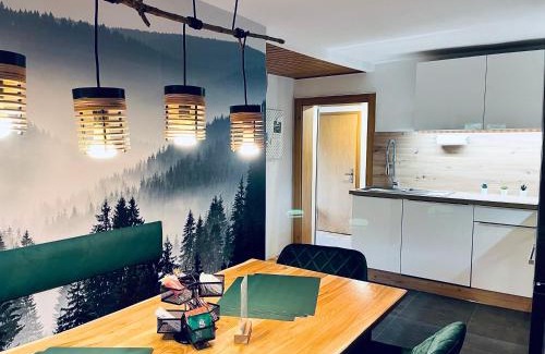 Fischbachau Apartment | Belisima Apartments I Ferienwohnungen Fischbachau - Breitenstein I Region Schliersee I Historisch & Cozy mit Bergblick I 2 Schlafzimmer I Waschmaschine I Parkplatz I Nähe Supermarkt