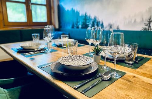 Fischbachau Apartment | Belisima Apartments I Ferienwohnungen Fischbachau - Breitenstein I Region Schliersee I Historisch & Cozy mit Bergblick I 2 Schlafzimmer I Waschmaschine I Parkplatz I Nähe Supermarkt