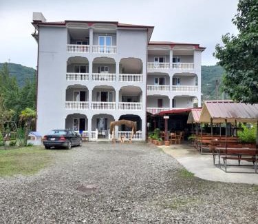 Gonio House | Beliy Dom