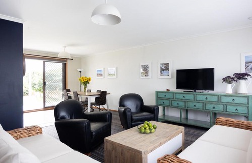 Narrawallee House | Bell