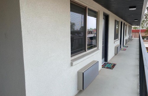 Alamosa Apartment | Bell & Main Studios 203