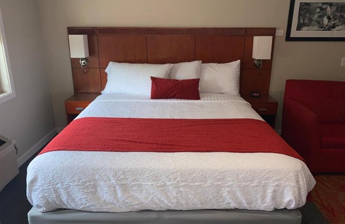 Alamosa Apartment | Bell & Main Studios 203