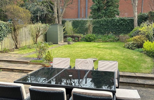 Whitley Bay House | Bella's Beach House - less than 100m from the seafront in Whitley Bay!
