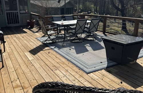 Higden House | Bellawood Resort #11 Cozy 3-bedroom cabin with boat slip