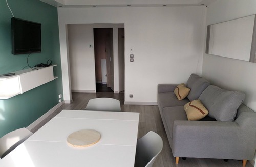 Luce Apartment | Belle Appartement à 15min du Centre Ville de Chartres Arret de bus 3min a Pieds