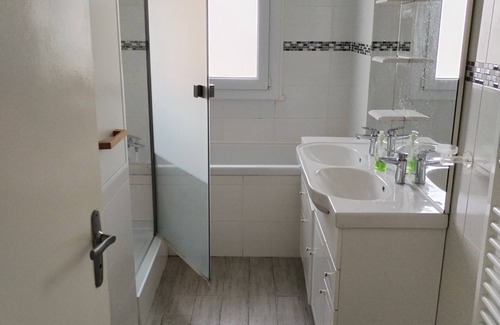 Luce Apartment | Belle Appartement à 15min du Centre Ville de Chartres Arret de bus 3min a Pieds