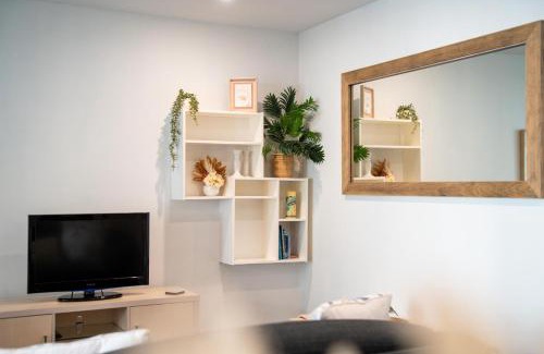 Glenelg Apartment | Belle Escapes - Beachside Apartment in Glenelg