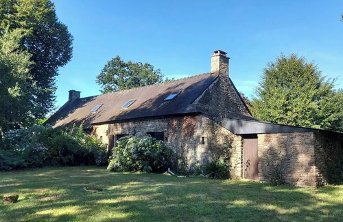 Peaule House | Belle et Très Confortable Maison en Pierres