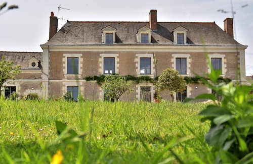 Saint-Melaine-sur-Aubance House | Belle Demeure Ancienne et Rénovée, à 10 min D'angers