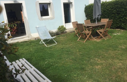 Bangor House | Belle Ile en Mer Bright house with garden, Bangor