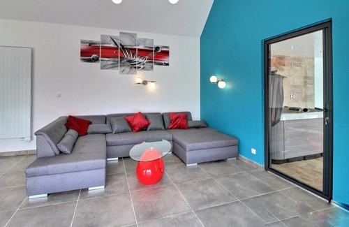 Douarnenez Villa | Belle Longère Avec Piscine Intérieure, Spa, Sauna à 5 min de la Plage et du Port